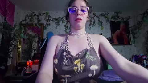 Snapshot of elizabeth77_ chatting on November 5, 11:10 am Elizabeth online show from November 5, 11:10 am