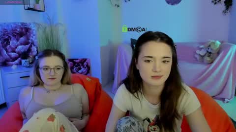  Your cute  online show from July 4, 8:48 pm