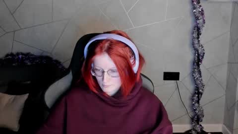 Elizabeth online show from January 9, 1:30 am