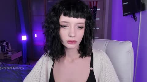 Snapshot of elizabethbritanny chatting on February 14, 8:49 pm Adele online show from February 14, 8:49 pm