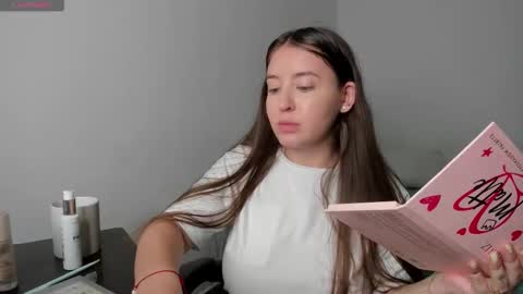 instgram aly leiv17 ---- Im model-independent online show from November 17, 4:35 pm