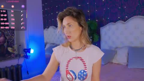 Linda online show from May 2, 4:39 am