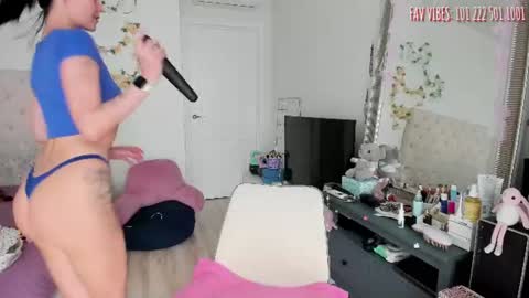 ELLA online show from June 12, 2:27 pm