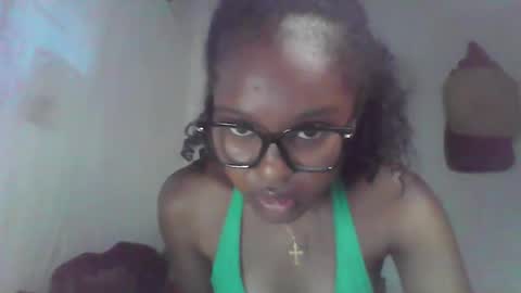 Snapshot of ellah245 chatting on February 14, 1:08 pm ellah245 online show from February 14, 1:08 pm