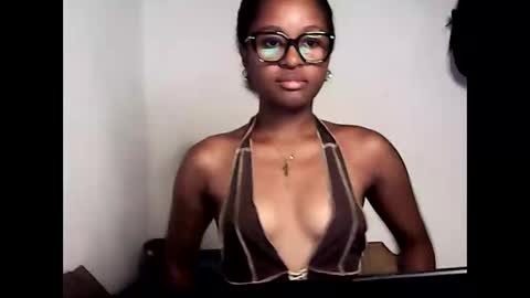 ellah245 online show from March 29, 8:42 pm