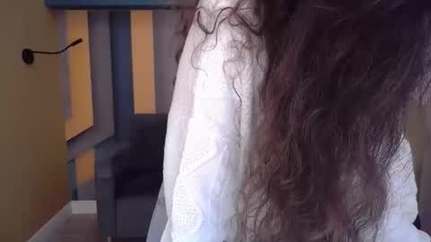 EllaLongs online show from December 22, 12:35 pm