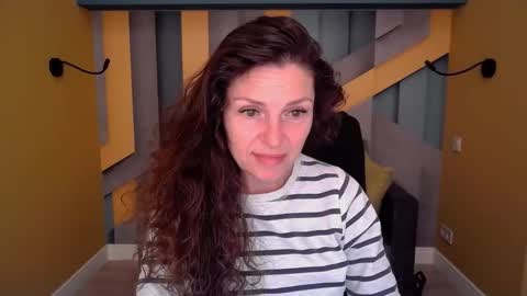 EllaLongs online show from April 7, 11:32 am