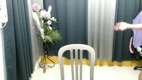 Snapshot of ellamiller69 chatting on June 16, 4:20 pm ELLA online show from June 16, 4:20 pm
