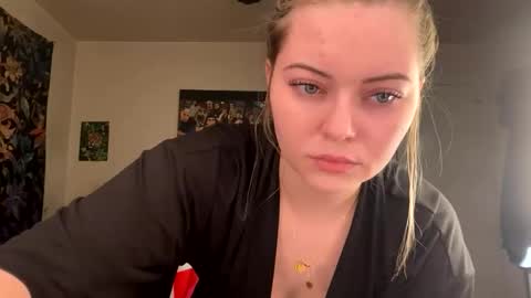 Snapshot of ellejess chatting on March 4, 8:48 pm ellejess online show from March 4, 8:48 pm