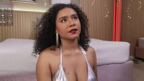 Snapshot of ellette_ chatting on July 26, 7:32 pm princess online show from July 26, 7:32 pm