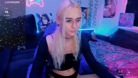 Ellie online show from October 20, 1:11 pm