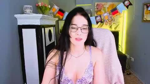 ellie_magic online show from September 17, 11:56 am