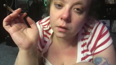 Ellie Louise online show from December 17, 6:08 am