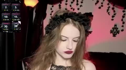 elliemorte_ online show from June 25, 9:19 pm