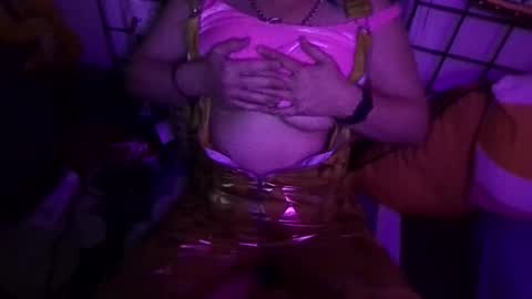 Elliohh online show from May 2, 4:39 am