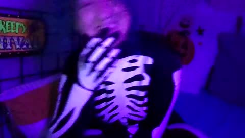 Elliohh online show from May 3, 5:08 pm