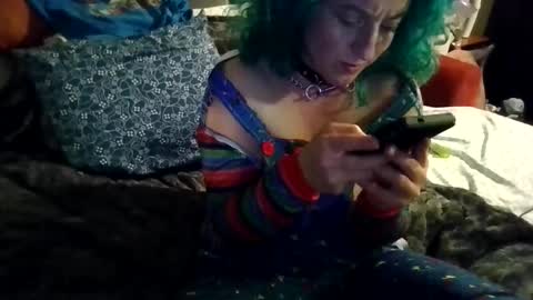 Elliohh online show from May 8, 6:30 am