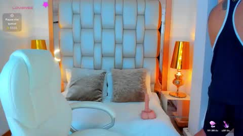 E L L I O T    V E L E Z online show from January 16, 8:46 pm