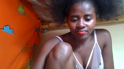 Ellodi online show from May 22, 8:14 pm