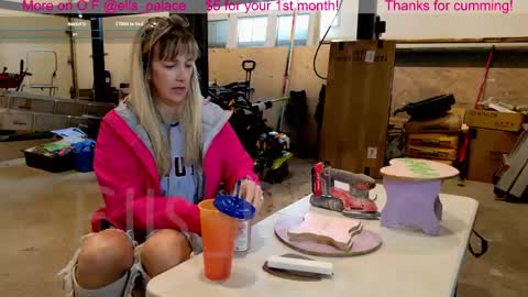 Ella Bella Bo Bella online show from April 19, 7:16 pm