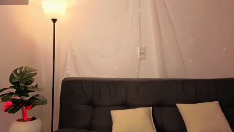 elly online show from May 20, 1:56 am