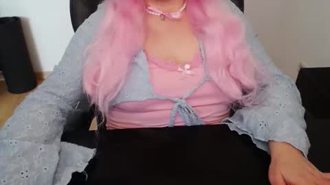 Elly online show from March 21, 8:19 am