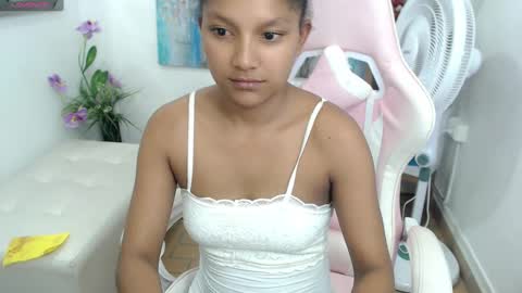 Elly online show from February 23, 8:22 pm