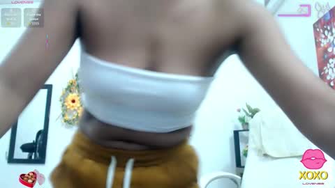 Elly online show from October 10, 3:22 pm