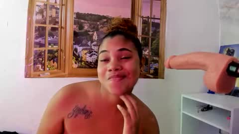 ellybloom online show from April 21, 2:01 pm