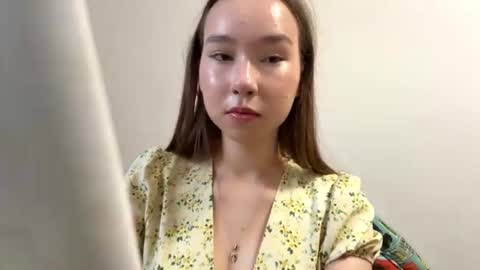 Elly online show from July 11, 6:05 am