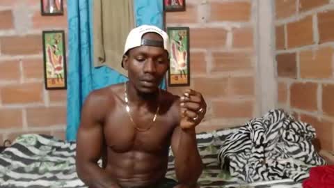 elmiltonnjakee online show from June 15, 1:52 am