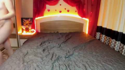 Snapshot of elsa_hot_here chatting on December 15, 1:37 pm Elsa online show from December 15, 1:37 pm