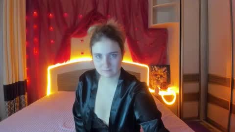 Snapshot of elsa_hot_here chatting on January 10, 4:25 am Elsa online show from January 10, 4:25 am