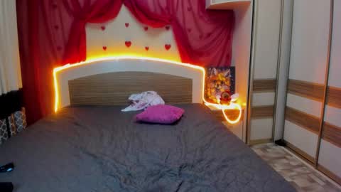 Snapshot of elsa_hot_here chatting on January 10, 4:42 pm Elsa online show from January 10, 4:42 pm