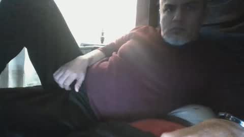 Snapshot of elvecinoequipadote chatting on January 12, 3:50 pm Peter spidy online show from January 12, 3:50 pm