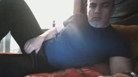 Snapshot of elvecinoequipadote chatting on February 12, 4:02 pm Peter spidy online show from February 12, 4:02 pm