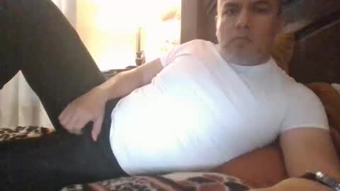 Snapshot of elvecinoequipadote chatting on March 2, 3:19 pm Peter spidy online show from March 2, 3:19 pm