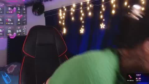 ema_ploxx online show from December 4, 3:05 am