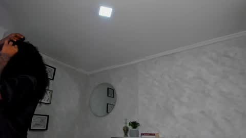 . online show from April 8, 10:59 am