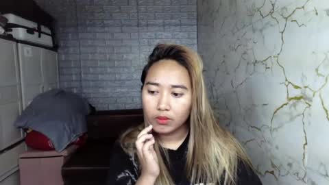 Snapshot of emely_slutxxx chatting on July 2, 6:08 am Emely online show from July 2, 6:08 am