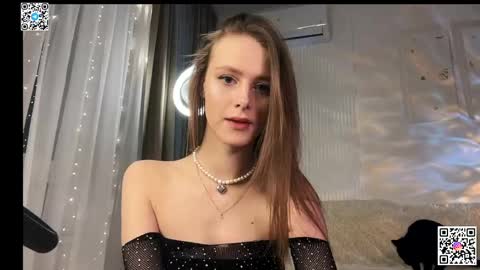 Snapshot of emi_me chatting on February 2, 11:53 pm Emi me online show from February 2, 11:53 pm