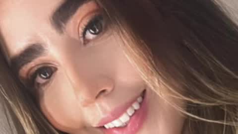 emi_royse online show from April 15, 12:39 am