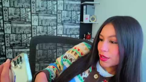 Emilia Gomez online show from June 8, 3:34 pm