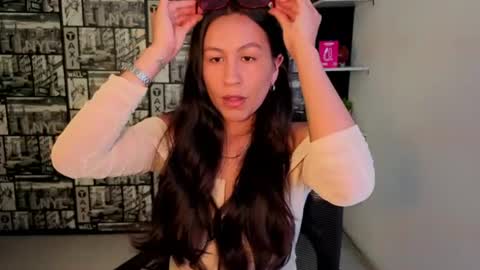 Snapshot of emigomez_ chatting on June 27, 11:10 pm Emilia Gomez online show from June 27, 11:10 pm