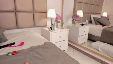 EMILY ROBERTS online show from March 5, 6:12 am