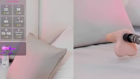 EMILY ROBERTS online show from March 13, 8:04 pm