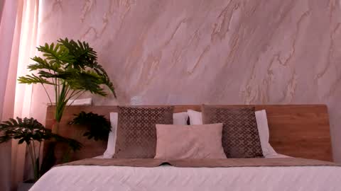 Emily online show from November 24, 12:16 pm