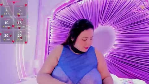 Snapshot of emiilygrace_ chatting on February 21, 10:16 am Emiily Grace online show from February 21, 10:16 am