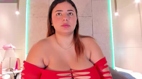 Snapshot of emiilygrace_ chatting on February 28, 11:33 am Emiily Grace online show from February 28, 11:33 am