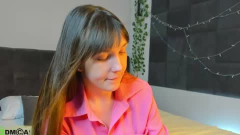 Emilia online show from June 29, 1:12 am